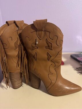 dingo Tan Fringe Western Pointed-Toe Heeled Boots